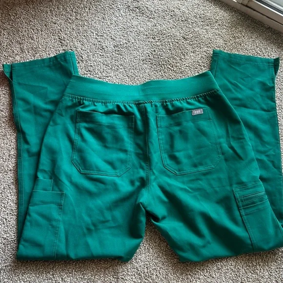 Figs Hunter Green Scrub Pants - Picture 5 of 7